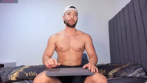 Snapshot of kyle_collinz chatting on 10.05.25 Kyle collinz online show from 10.05.25