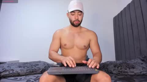 Snapshot of kyle_collinz chatting on 10.05.25 Kyle collinz online show from 10.05.25