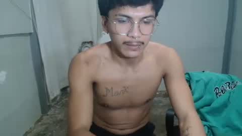 Snapshot of kyle_lourence chatting on 05.19.26 kyle_lourence online show from 05.19.26