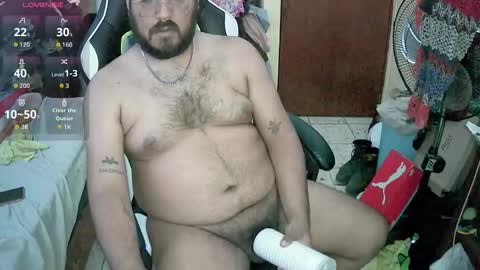 Snapshot of kyledonovvan chatting on 10.29.25 Kyle online show from 10.29.25