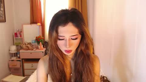 babyKylene online show from 10.12.25