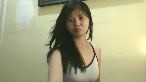 its me KYLIE online show from 11.22.25