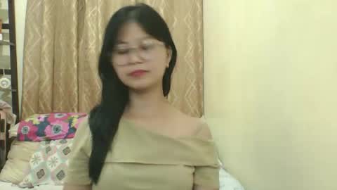 its me KYLIE online show from 11.23.25