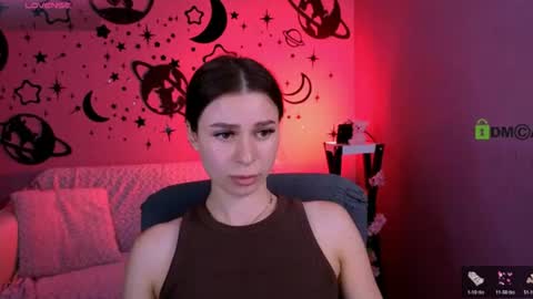 Snapshot of kylie_angel3 chatting on 06.15.26 Kylie loves u online show from 06.15.26
