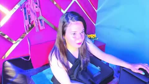 Snapshot of kylie_bloom chatting on 04.15.26 kylie_bloom online show from 04.15.26