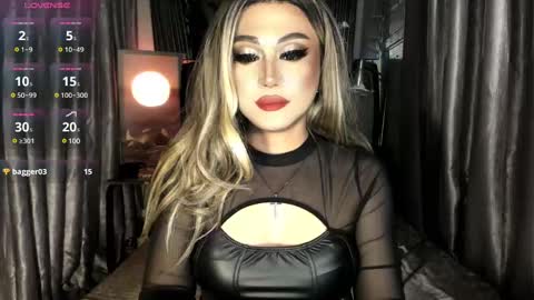 Snapshot of kylie_iyutera chatting on 12.16.24 kylie online show from 12.16.24