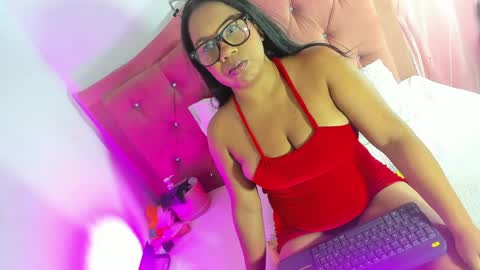 kylie Sttel online show from 05.18.26
