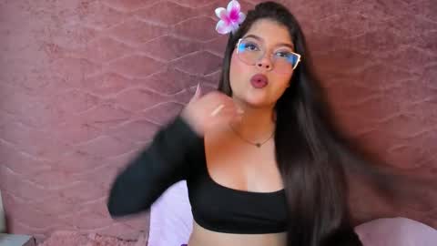 kylie_thompsonn online show from 02.23.26