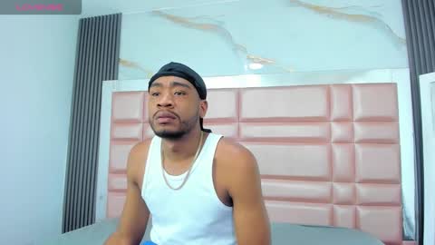 Kaylie And Jhony online show from 12.16.25