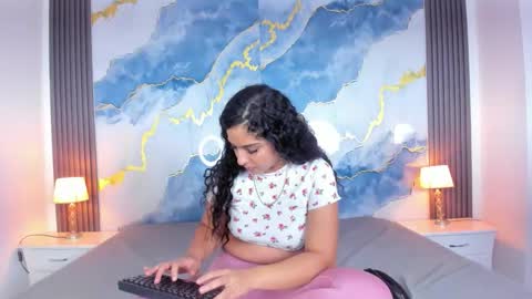 Snapshot of kylieandjhonny chatting on 12.19.25 Kaylie And Jhony online show from 12.19.25