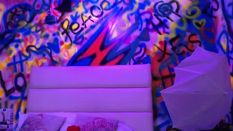 Snapshot of kyliebenson chatting on 02.03.25 Melissa online show from 02.03.25