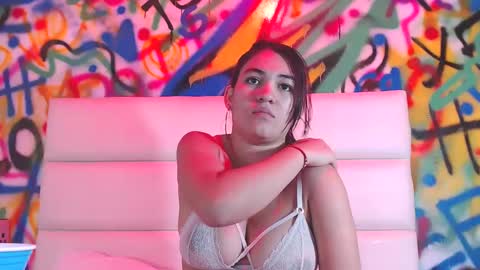 Snapshot of kyliebenson chatting on 02.03.25 Melissa online show from 02.03.25