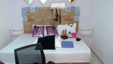 Snapshot of kyliebenson chatting on 11.23.25 Melissa online show from 11.23.25