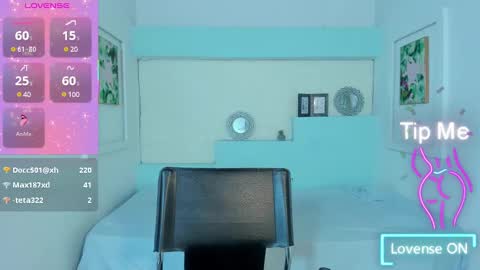 Snapshot of kyliewest6 chatting on 03.07.25 Kylie West online show from 03.07.25