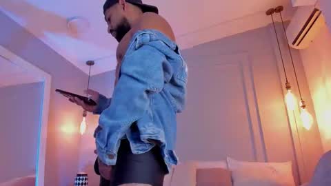 Kylliam Levis online show from 02.11.26