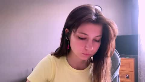 Snapshot of kymberlychimes chatting on 05.18.26 Kary online show from 05.18.26