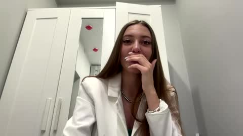 Selena online show from 03.20.26