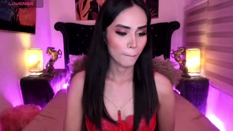 Snapshot of kyndall_mesh chatting on 02.12.25 Kyndall online show from 02.12.25