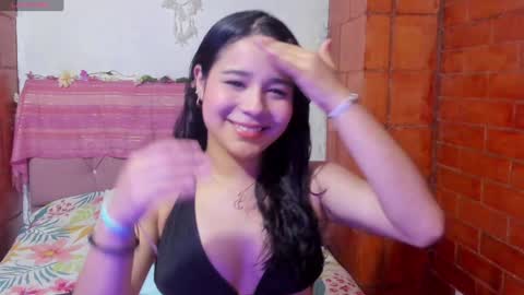 Snapshot of kyomi_beth chatting on 01.02.25 kyomi online show from 01.02.25