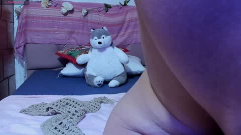 Snapshot of kyomi_beth chatting on 01.10.25 kyomi online show from 01.10.25