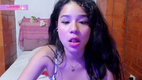 Snapshot of kyomi_beth chatting on 01.18.25 kyomi online show from 01.18.25