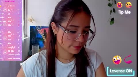 Snapshot of kyomi_beth chatting on 09.20.25 kyomi online show from 09.20.25