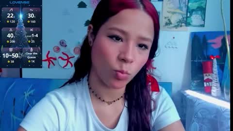 Snapshot of kyomi_beth chatting on 12.17.25 kyomi online show from 12.17.25