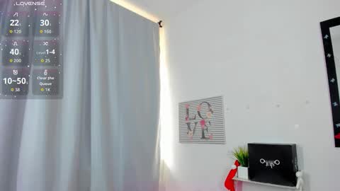 Alejandra online show from 12.05.25