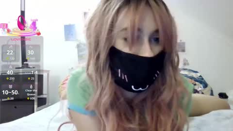 Kyra Wild online show from 09.21.25