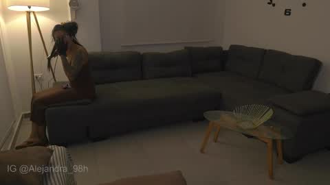 schedule 300 pm - 1100pm colombia time online show from 10.26.25