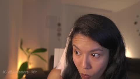 schedule 300 pm - 1100pm colombia time online show from 02.28.26