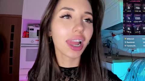 Snapshot of l1tww chatting on 02.05.25 Malika online show from 02.05.25