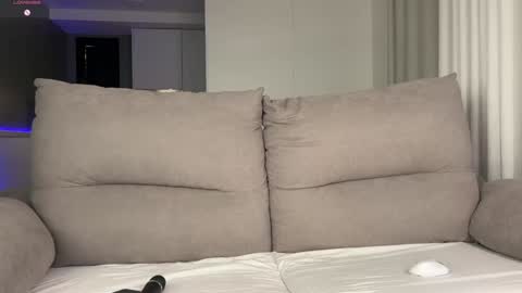 Julie online show from 03.08.26