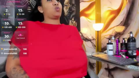 Snapshot of la_indiia chatting on 12.04.25 la_indiia online show from 12.04.25