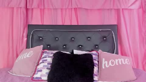 Victoria  online show from 12.10.24