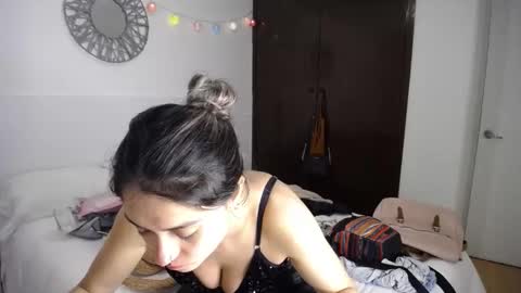 Snapshot of la_rola_ chatting on 02.27.26 Catalina online show from 02.27.26