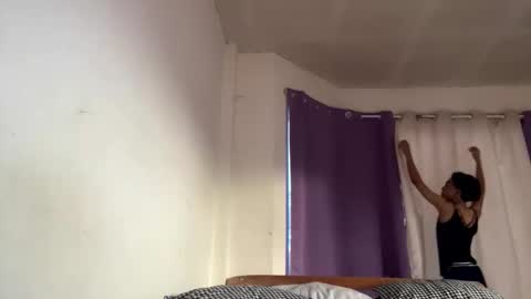 Laura online show from 12.15.25