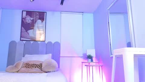 Cris  online show from 02.18.25