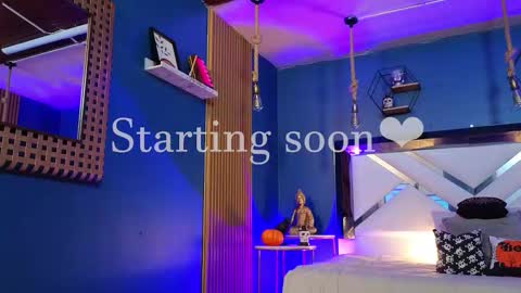 Cris  online show from 10.17.25