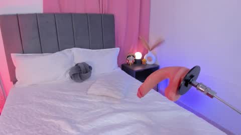 Snapshot of laana_foxx chatting on 11.28.25 lana foxx Model independient online show from 11.28.25