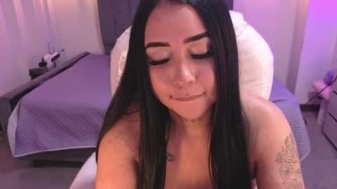 Snapshot of laara_croft chatting on 06.04.26 L A R A online show from 06.04.26