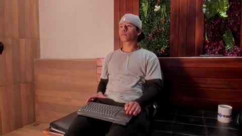 Snapshot of labrinthteasing chatting on 09.19.25 labrinthteasing online show from 09.19.25