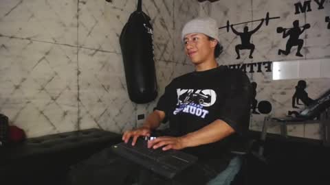 Snapshot of labrinthteasing chatting on 09.28.25 labrinthteasing online show from 09.28.25