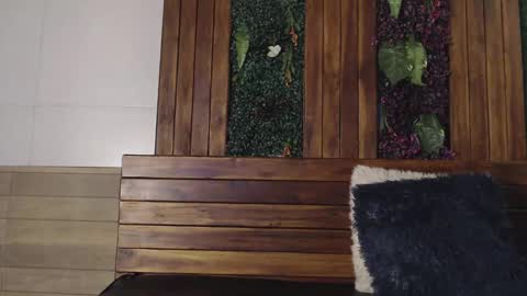 Snapshot of labrinthteasing chatting on 10.18.25 labrinthteasing online show from 10.18.25