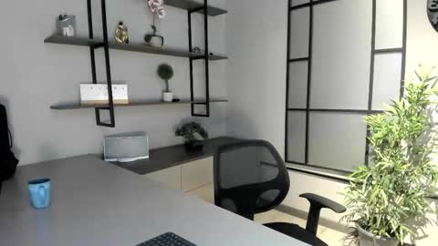 Snapshot of labrinthteasing chatting on 10.19.25 labrinthteasing online show from 10.19.25