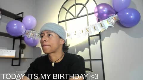 Snapshot of labrinthteasing chatting on 11.03.25 labrinthteasing online show from 11.03.25