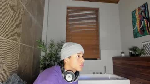 labrinthteasing online show from 12.22.25