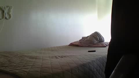 lachickadelbronx online show from 01.10.25