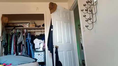 Snapshot of lacybell chatting on 12.20.25 lacybell online show from 12.20.25