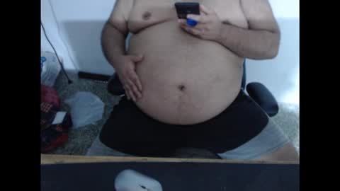 Snapshot of ladillado chatting on 12.17.25 rob online show from 12.17.25